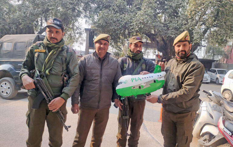 Udhampur, Jan 21 (ANI): Udhampur Police recovered a deflated, green and white balloon shaped like an Aircraft-shaped (Airplane )bearing the markings of "Pakistan International Airlines (PIA), at Battal Ballian village, in Udhampur on Sunday.