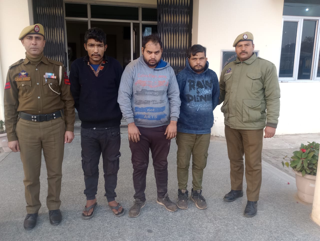 SAMBA POLICE BUSTED GANG OF THIEVES, ARRESTED 3 NOTORIOUS THIEVES INCLUDING KINGPIN