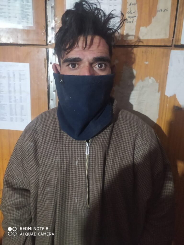 Sopore Police arrested one drug peddler and recovered contraband substance from his possession.