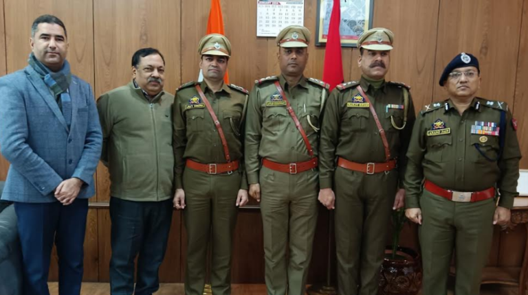 ADGP Jammu adhere new rank to newly promoted Inspectors