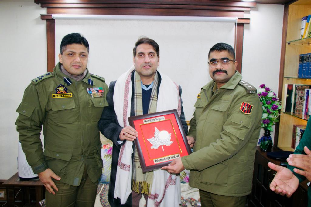 Central Kashmir Range accord warm farewell to outgoing DC Srinagar, Aijaz Asad