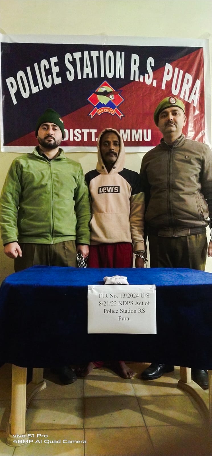 One drug peddler arrested and 8 grams of heroine like substance recovered by Police station RS Pura*