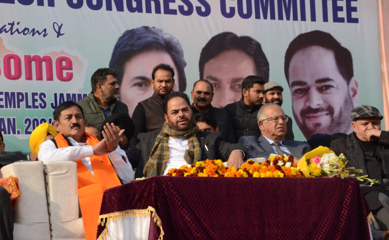 Warm welcome to Solanki, Mir in Jammu   Solanki sounded the bugle regarding Lok Sabha elections   Party ready to fight BJP ‘s divisive politics – Vikar