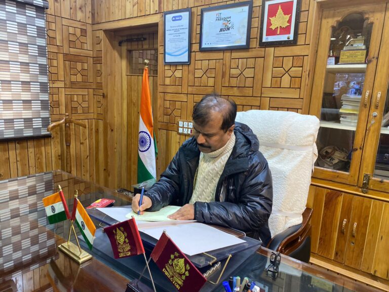 Prof A. Ravinder Nath assumes additional charge of Director, NIT Srinagar