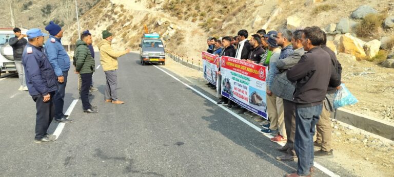 Road Safety Month:  Awareness Check of Road Users Conducted on Bhandarkoot- Dangdoro Route  KISHTWAR, JANUARY 29: To promote road safety, the Motor